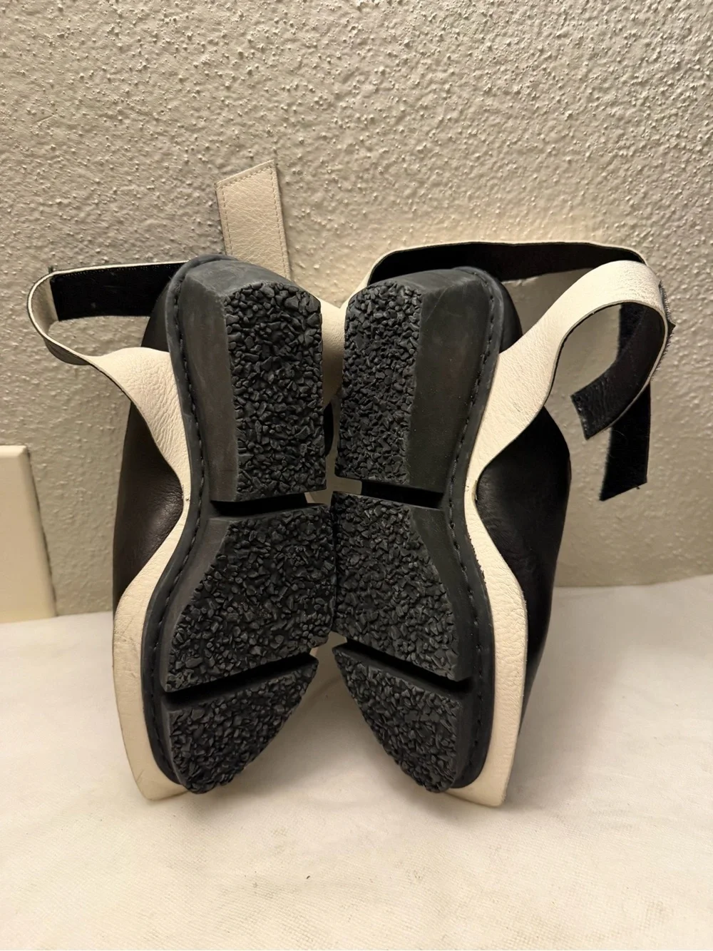 Tripp NYC Black and White Leather Ankle-Strap Sandals, pre-owned, SZ38